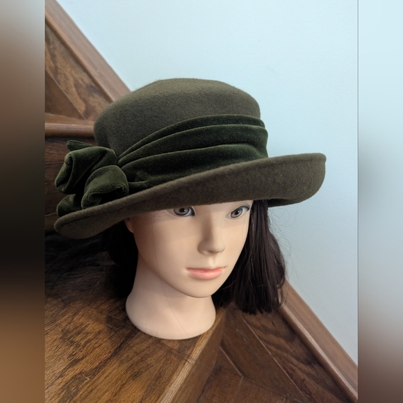 Vintage Designer Gruppo Italiano Green Wool Felt And Velvet Hat - Picture 3 of 9